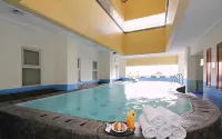 Nalendra Hotel - Swimmingpools