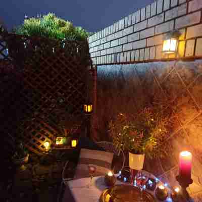 Private cottage, sleeps 2, perfect for work & play Dining/Meeting Rooms