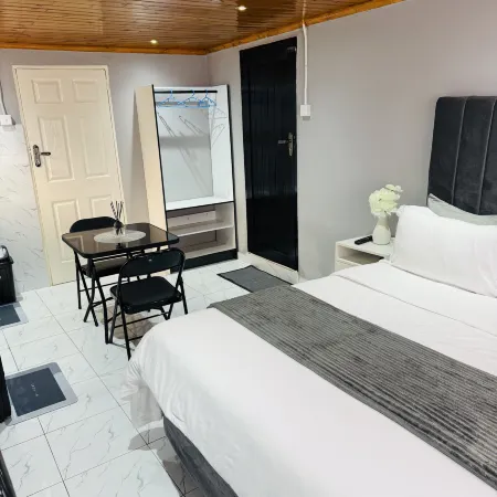Private Guest Room Retreat Near Mutare CBD