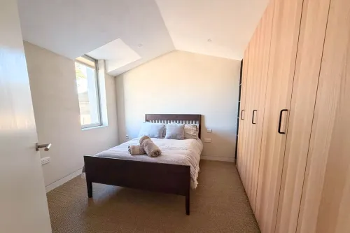 GuestReady Essential - Modern home with garden