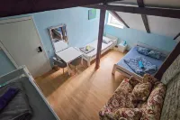 Central Hostel - parkir