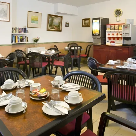 Dover Hotel - B&B Отели рядом с достопримечательностью «Вестминстер»