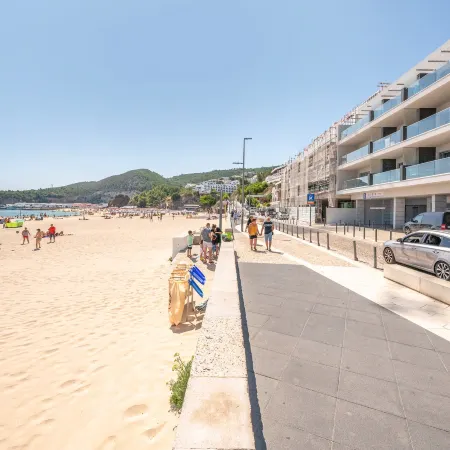 GuestReady - Ocean-front getaway in Sesimbra
