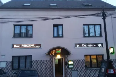 Pezion and apartman near Karlovy Vary Hotel a 