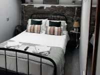 Sgwd Gwladys Lodge Hotels in Neath