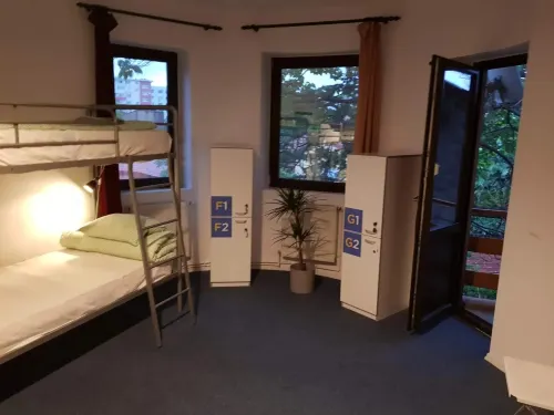 Popcorn Hostel