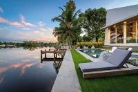 Signature Waterfront Villa by the Glamhomes - Villas