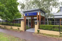 Berry Village Boutique Motel