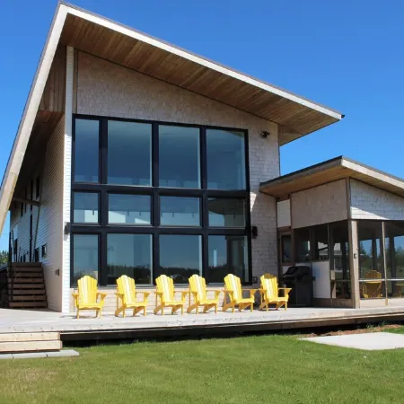 5-bedroom Waterfront Home In Brackley, Minutes To National Park Beaches