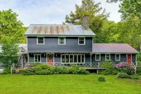 3 Mi to Mount Snow: Spacious West Dover Home