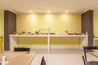 Tri Hotel Smart Santa Maria - sarapan