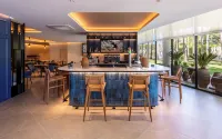 Senator Banus - bar