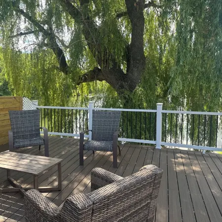 Summer on the Creek- Hot Tub • Sauna • Fire Pit • Creek Views