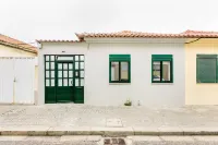 Espinho Beach 4 Stays with Terrace - Wifi