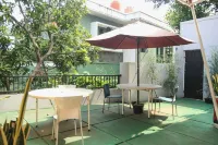 La Derra Hotel - parking
