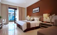 MENARA LAUT HOTEL - Beach