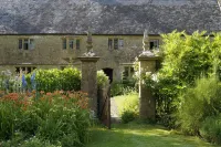 Lower Severalls Farmhouse - Homestays