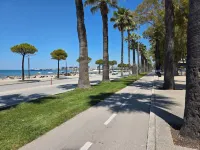 Sunset Boulevard Rooms - 2-Star