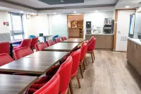 Comfort Suites - breakfast