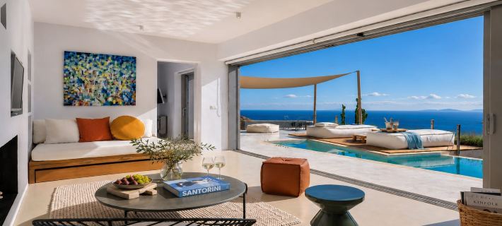 Santorini Heights Hotels in Santorini