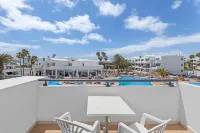 THB Lanzarote Beach - Pemandangan Pantai