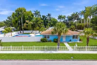 Sleeps 10 Pickleball Pool Tiki Bar Games - บังกะโล