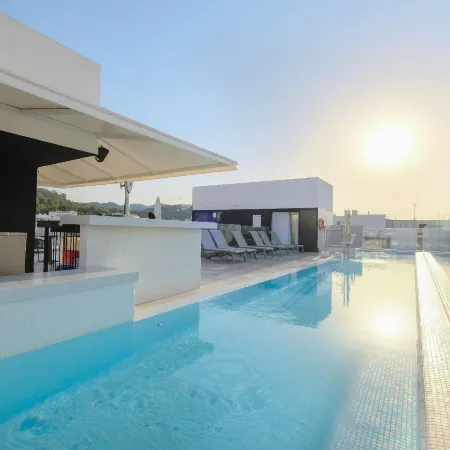 AzuLine Hotel M