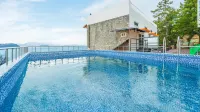 Yeosu Jplus Pension - مسبح