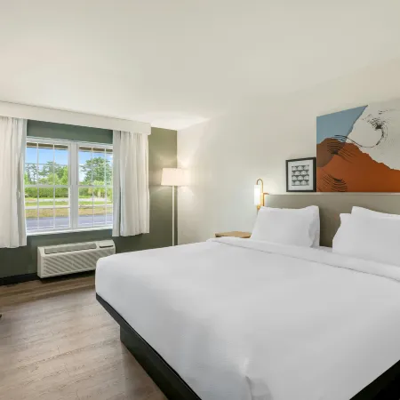 Spark by Hilton Freeport