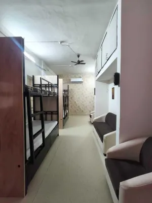 ZenNest Hostels - 2-Star