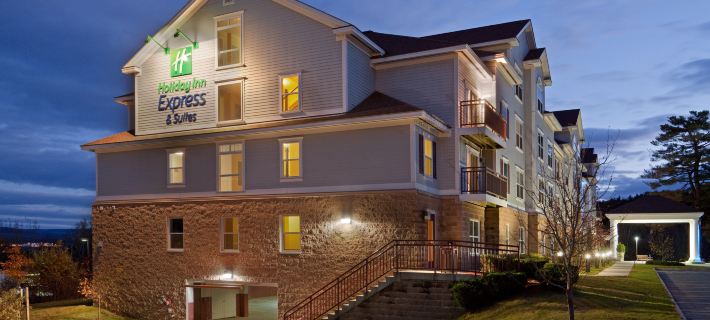 Holiday Inn Express & Suites WHITE RIVER JUNCTION by IHG ウィンザーのホテル