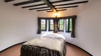 Petit Hotel & Restaurant Old Age - 2-Star