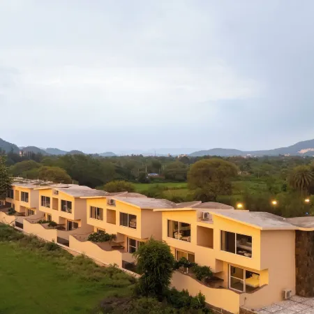 Alaya Stays Raj Suites Pet-Friendly
