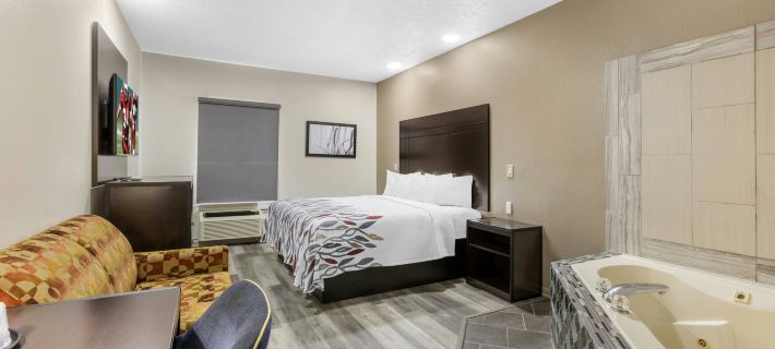 Red Roof Inn & Suites Clinton, MS Hotels in Hinds County