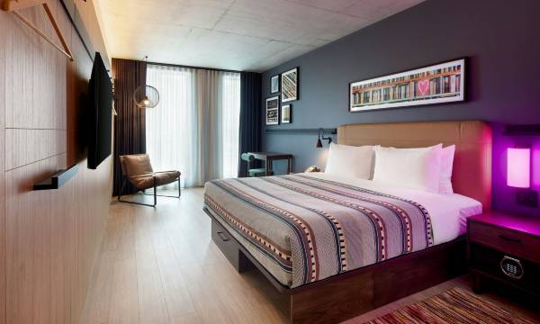 Moxy Montreal Downtown