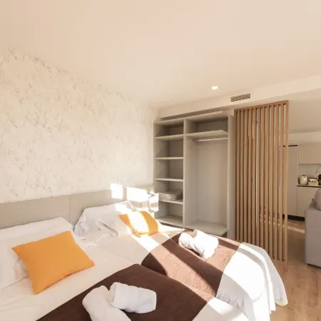 ALAIA ROOMS Hotels in Logrono
