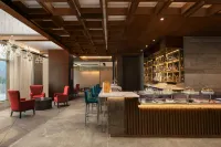 Courtyard Gurugram Downtown - bar