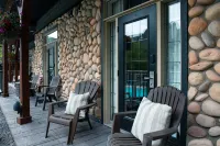 Grotto Canyon Located in Mystic Springs Resort - 2-Star