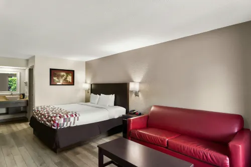 Red Roof Inn Kingsland - Parkplatz