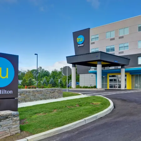 Tru by Hilton Middletown
