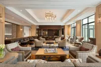 The Harpeth Franklin Downtown, Curio Collection by Hilton - parking