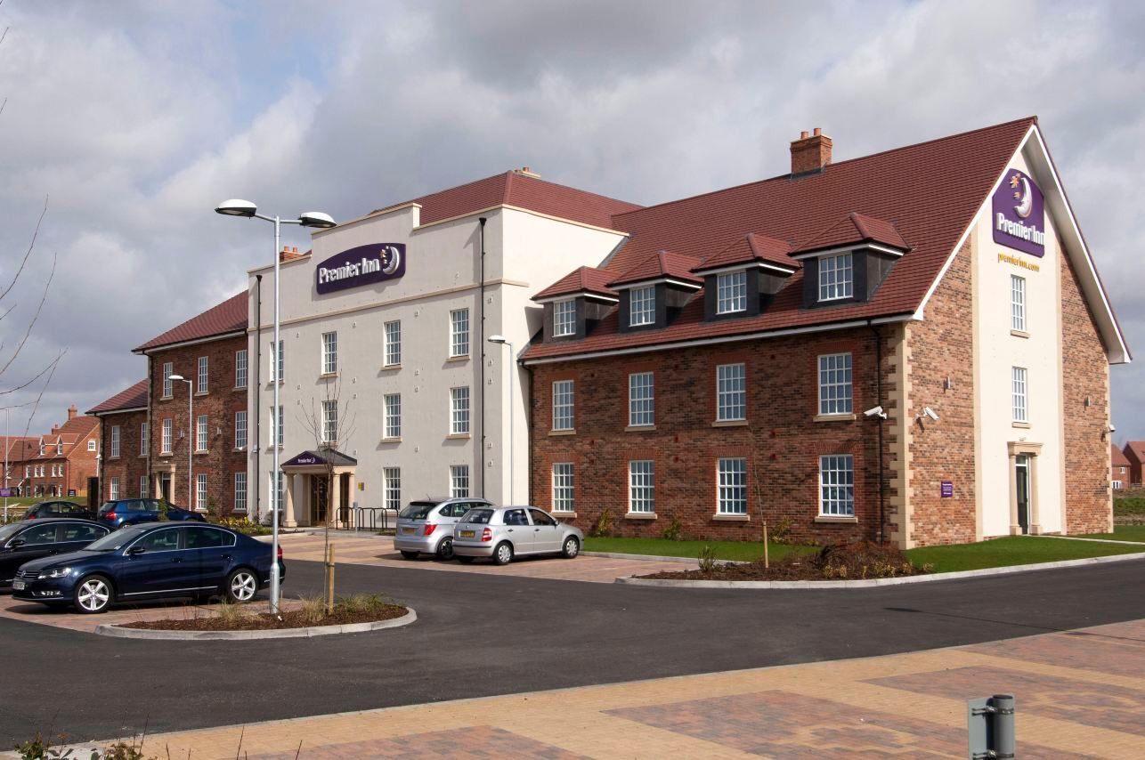 Premier Inn Bedford South (A421)