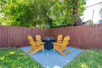 Bright 3BR + Private Pool · Quiet Hollywood Street - جاكوزي