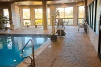 Country Inn & Suites by Radisson, Convention Center - Pools