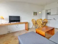 "Illughi" - 500m from the Sea - Homestays
