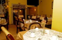 Colony Inn Hotel - breakfast