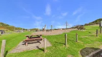 15 Bridal Mews - 2 Bedroom Chalet - Mumbles - Chalets