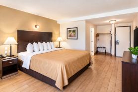 Quality Inn & Suites near Downtown Bakersfield