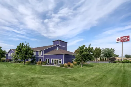 Best Western Plus Grapevine Inn - Pet friendly