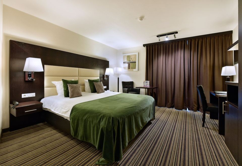 Hotel Charleroi Airport - Van der Valk-Charleroi Updated 2022 Room  Price-Reviews & Deals | Trip.com